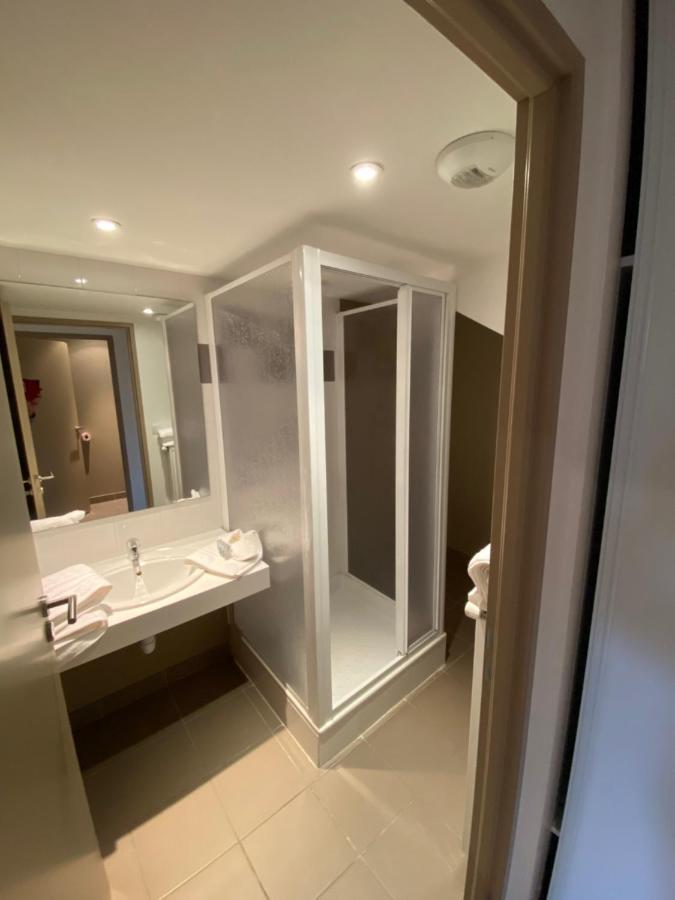 Auberge De Thelis Luaran gambar