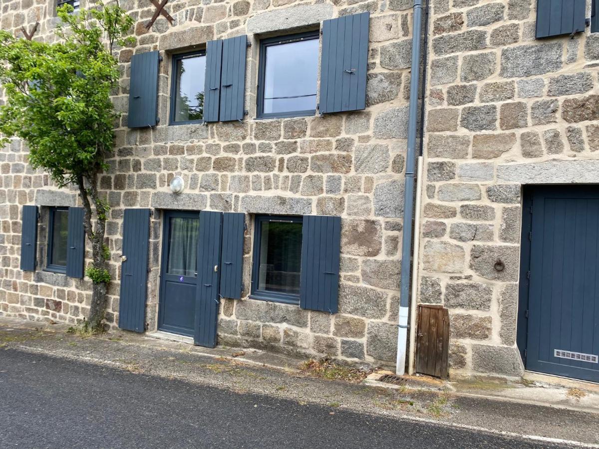 Auberge De Thelis Luaran gambar