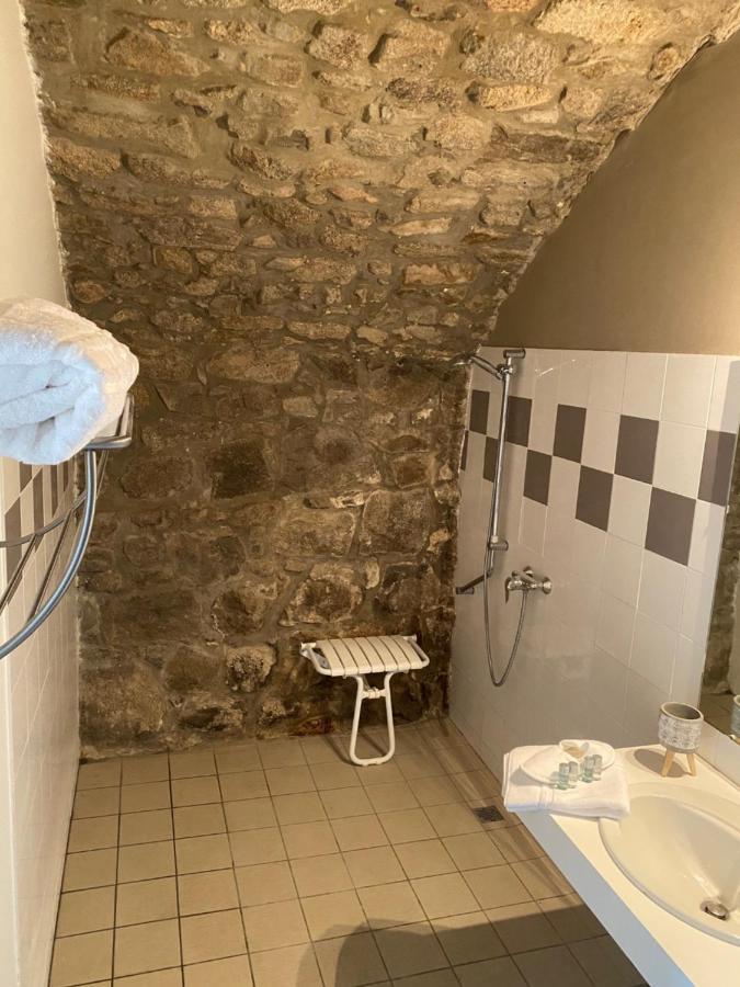 Auberge De Thelis Luaran gambar