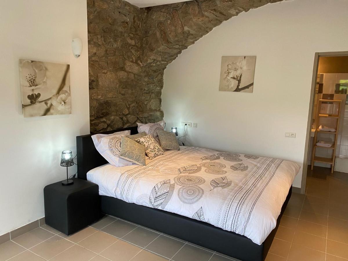 Auberge De Thelis Luaran gambar